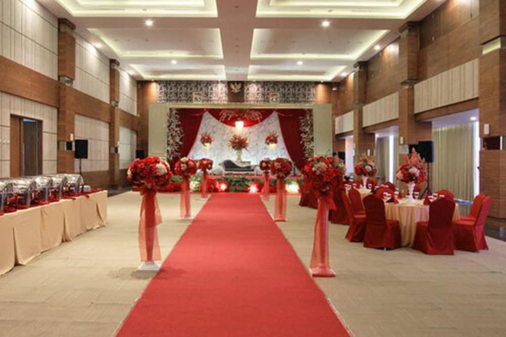 West Point Hotel Bandung Exterior foto